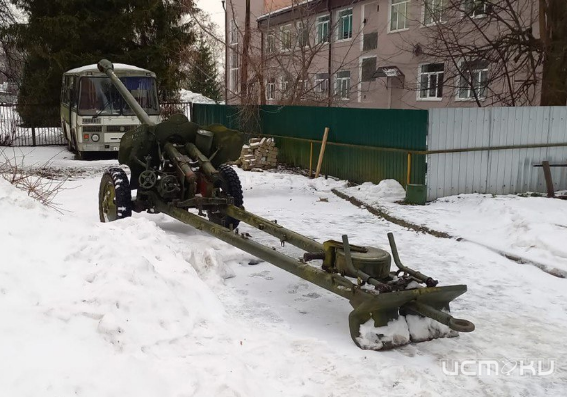 В Дмитровске в честь героев ВОВ братьев Сергея и Николая Овинникова установят 76 мм пушку  В Дмитровске в честь героев ВОВ братьев Сергея и Николая Овинникова установят 76 мм пушку