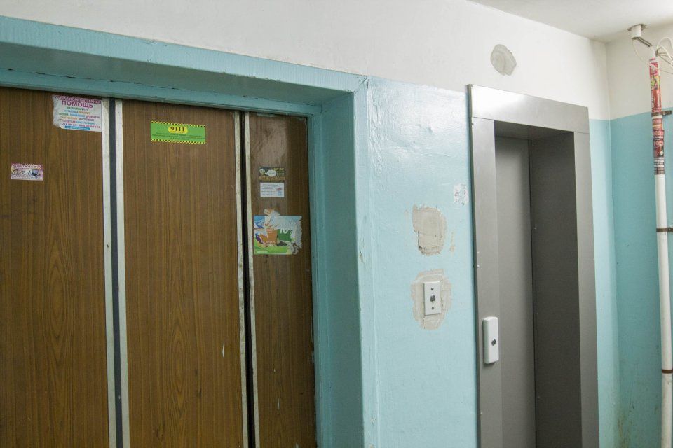 В орловских многоэтажках за три года заменят почти 150 лифтов