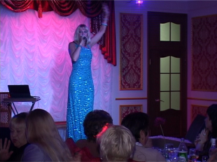 Кафе "Вираж" открыло сезон развлечений 