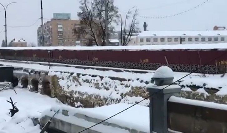 Орловчан предупредили об опасности прохода по Красному мосту