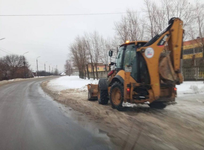 Сухие цифры против мнения простых граждан. Орловчане просят очистить улицы и тротуары от снега, но мэрия лишь публикует отчеты об уборке
