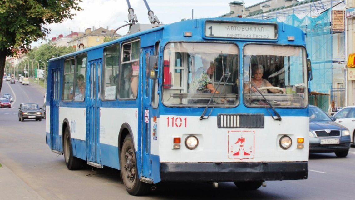 Половина троллейбусов и трамваев в Орле простаивает