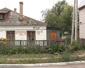 Что нам прокуратура и суд? Администрация все никак не может расселить аварийный дом по пер. Хлебный 