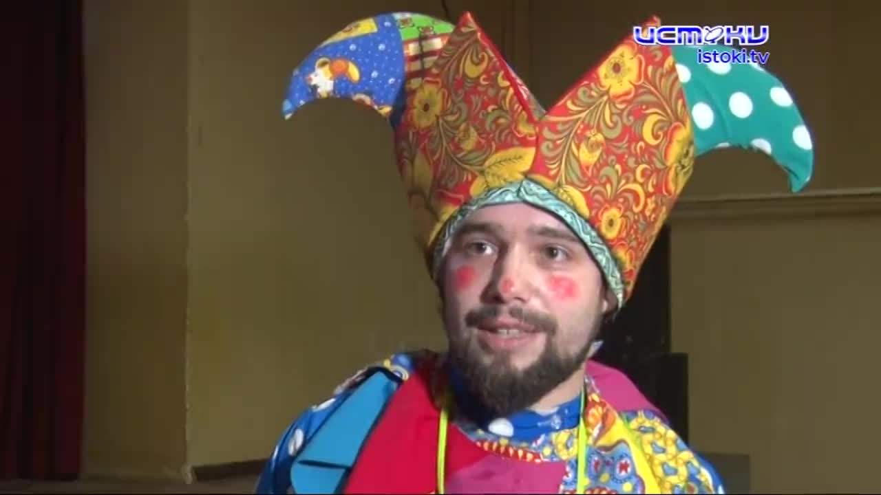 Тянут — потянут, а вытянуть не могут. Орловский театр кукол порадовал своих маленьких зрителей премьерой спектакля "Репка"