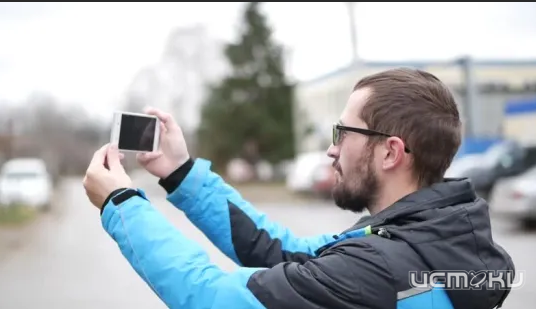 Вы стали очевидцем интересного события? Тогда вам стоит о нем рассказать всем! Медиахолдинг "Истоки"продолжает искать народных корреспондентов