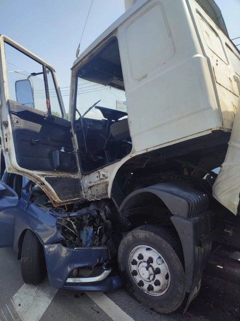 Под Орлом в аварии с грузовиком погиб водитель легковушки