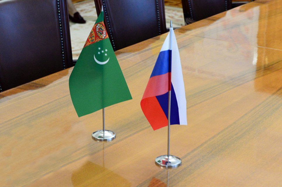 Туркменское сырье будут использовать для производства чулочно-носочной продукции в Орле