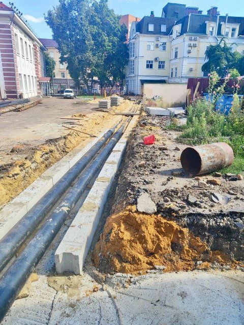 На улице Максима Горького в Орле обновляют теплосеть: 200 метров труб заменят к отопительному сезону