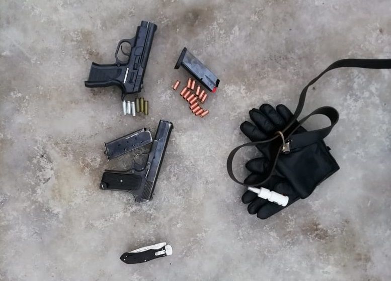 Под Орлом злоумышленник с оружием отобрал у мужчины деньги