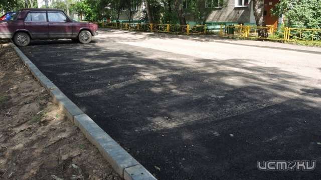 В Орле подрядчик отказался делать гарантийный ремонт четырех дворов