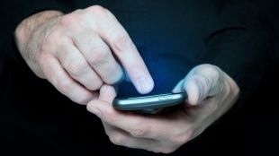 Орловчанин украл у соседки планшет и телефон