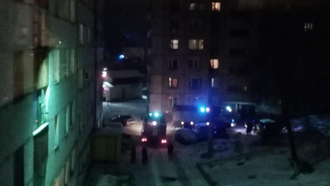 В орловское общежитие вызывали спасателей из-за загоревшегося дивана