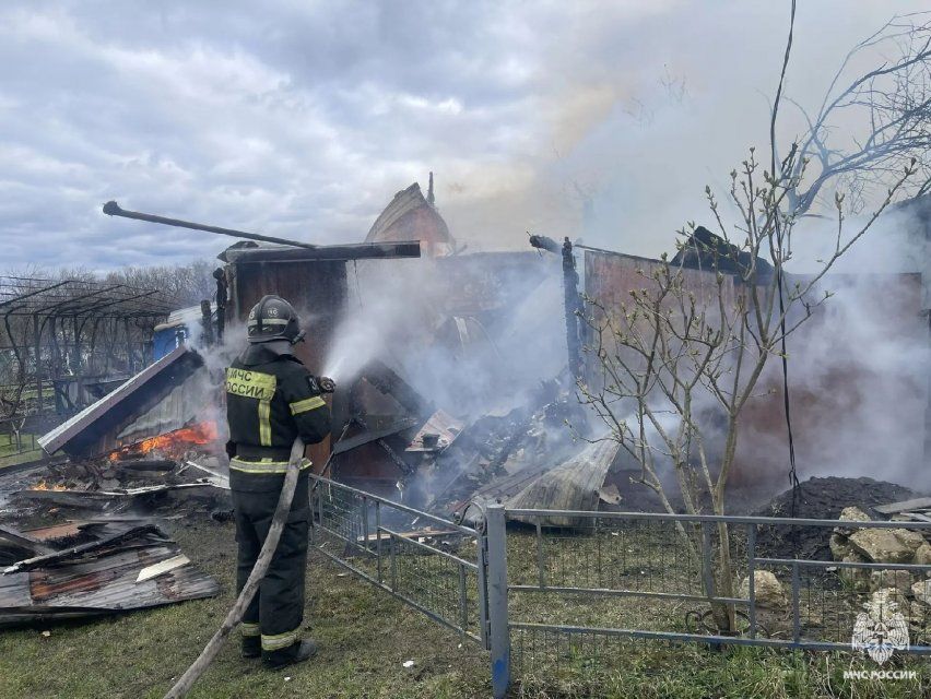 В Мценском районе ликвидирован пожар в дачном доме СНТ «Мичурино»