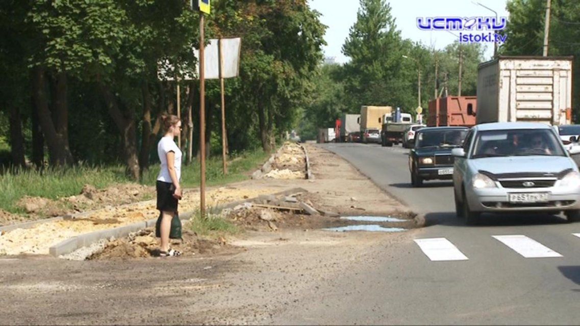 Пока не грянет гром: жители Лужков давно просят установить светофор на опасном перекрестке