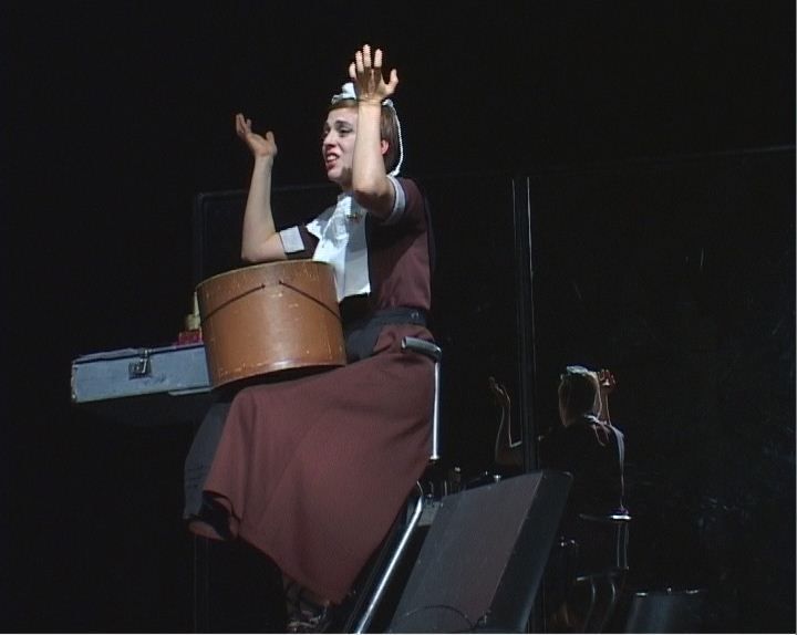 Нелли Уварова в Орле — моноспектакль «Правила поведения в современном обществе»