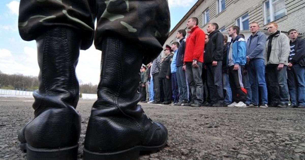 Полицейские и медики разыскивают в Орле 220 уклонистов