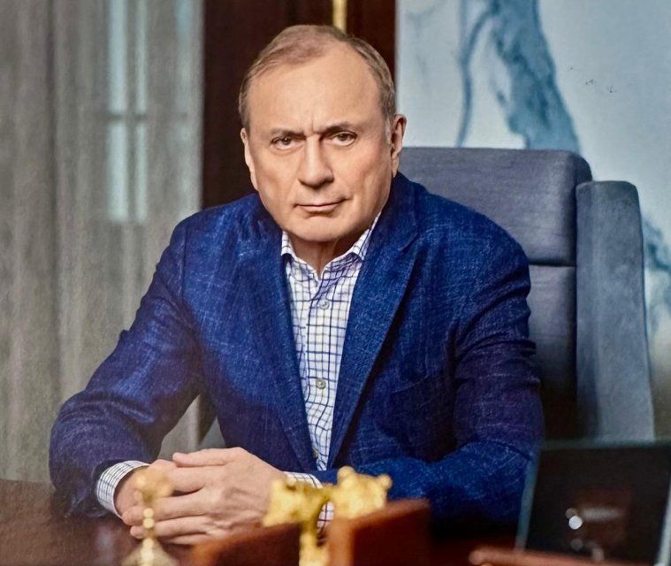 Мартин Шаккум: профессиональная, научная и общественная деятельность