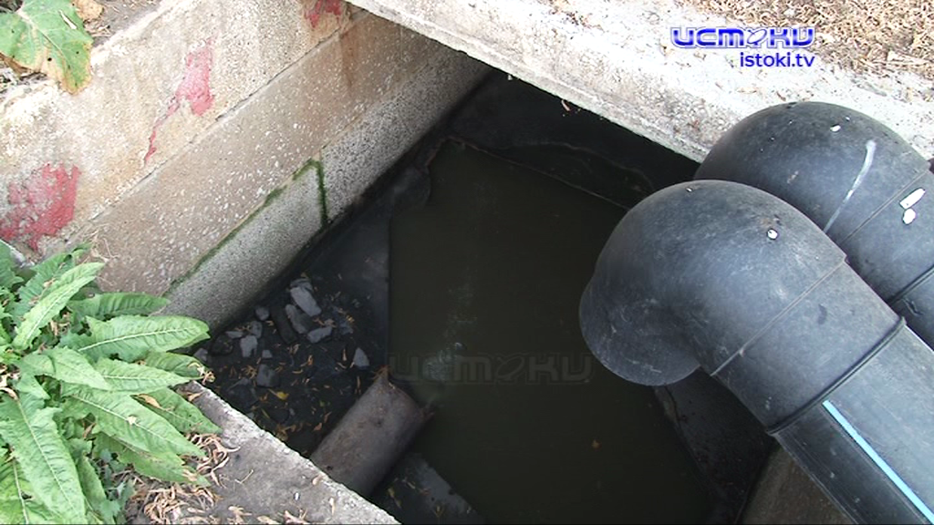 Нечистоты - прямо в реку!