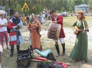 Гомельские напевы и орловские гусли стали саундтреками "Троицких хороводов" 