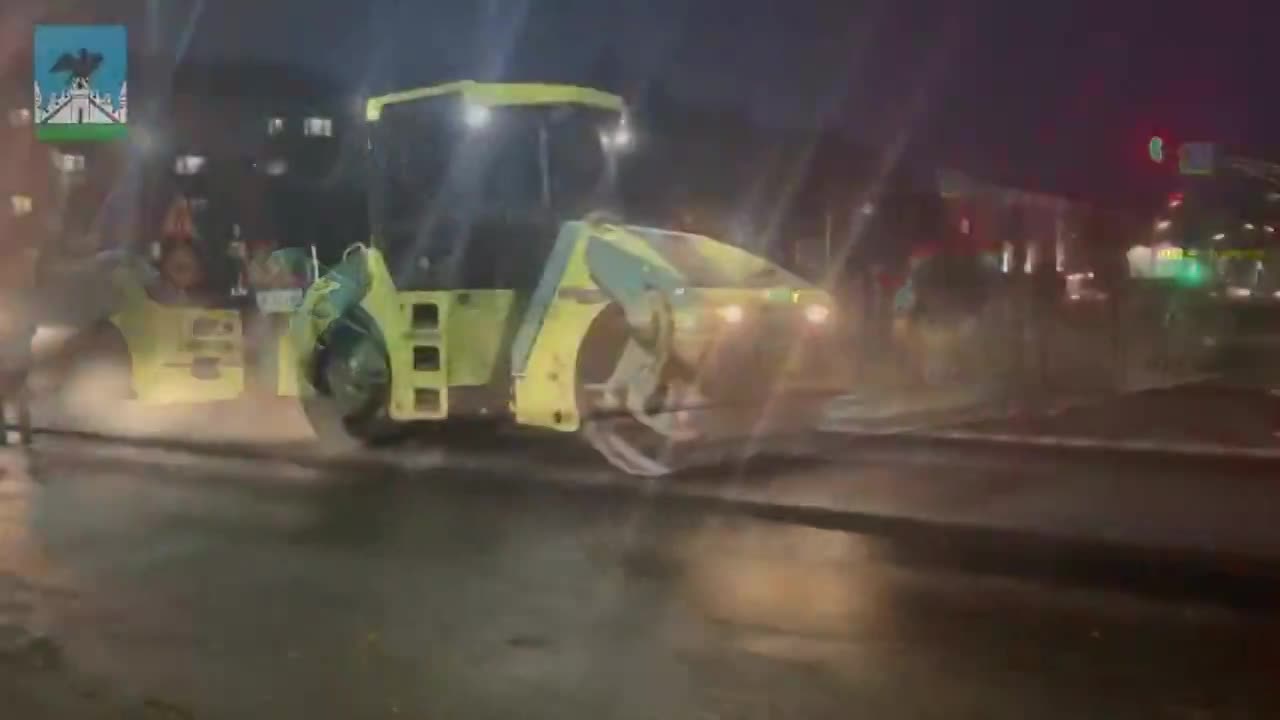 В Орле на ул. Ломоносова начали укладывать выравнивающий слой асфальта