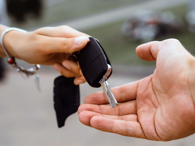 Почему не стоит продавать машину самостоятельно? 