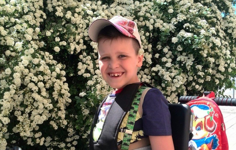 Сентябрь близко: орловчане могут помочь семилетнему Максиму пойти в первый класс