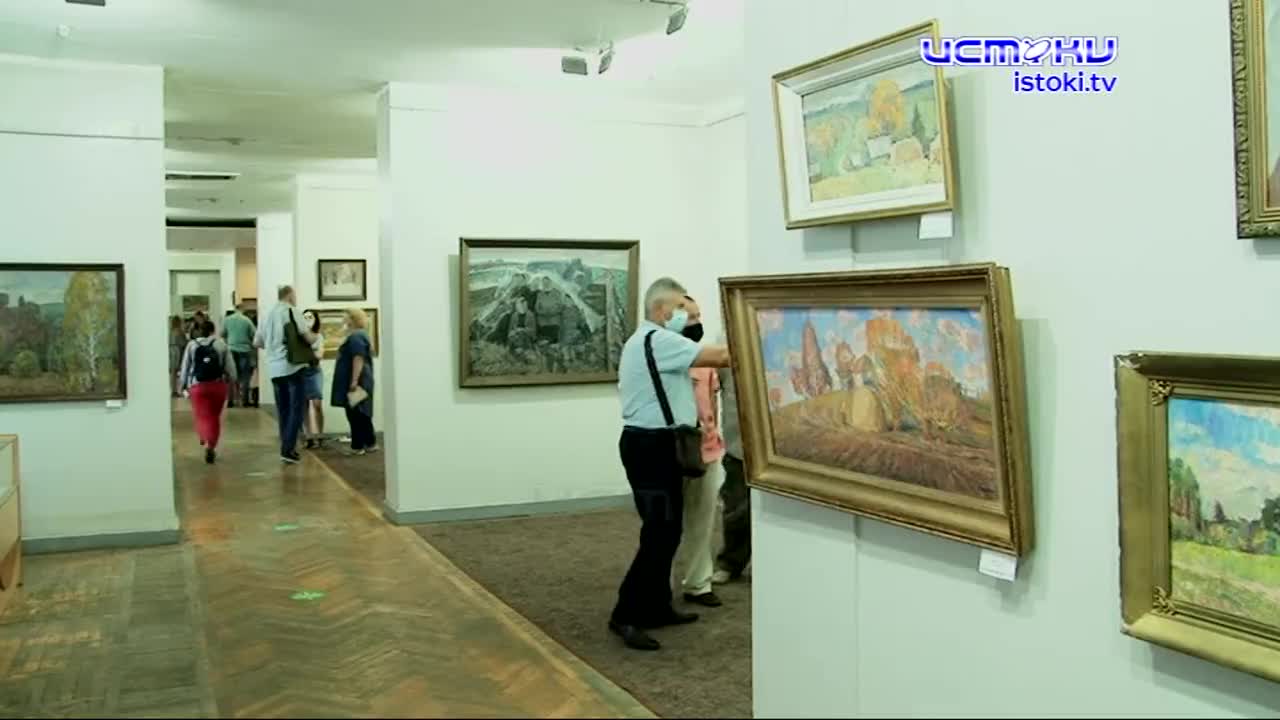 В Областном выставочном центре открылась ретроспективная выставка работ Геннадия Пивеня