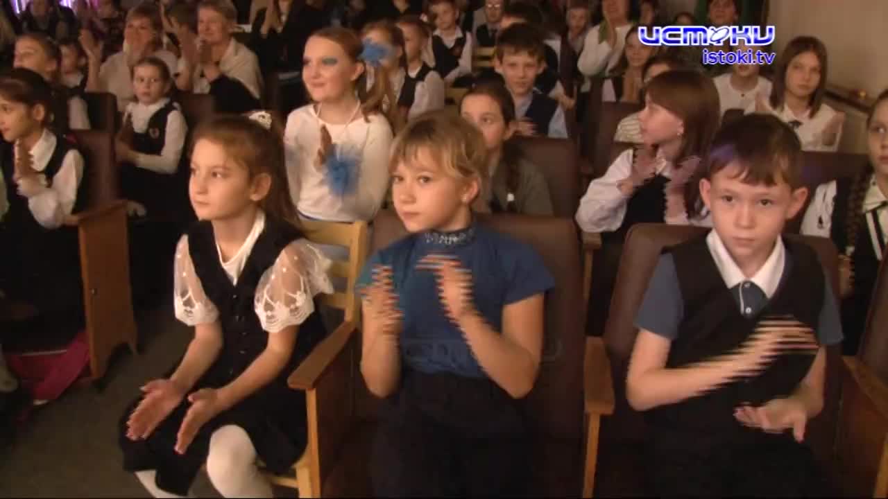 Кто же вытянет счастливый билет. Сегодня в нашем городе стартовал VI открытый конкурс-фестиваль детских и юношеских театральных коллективов