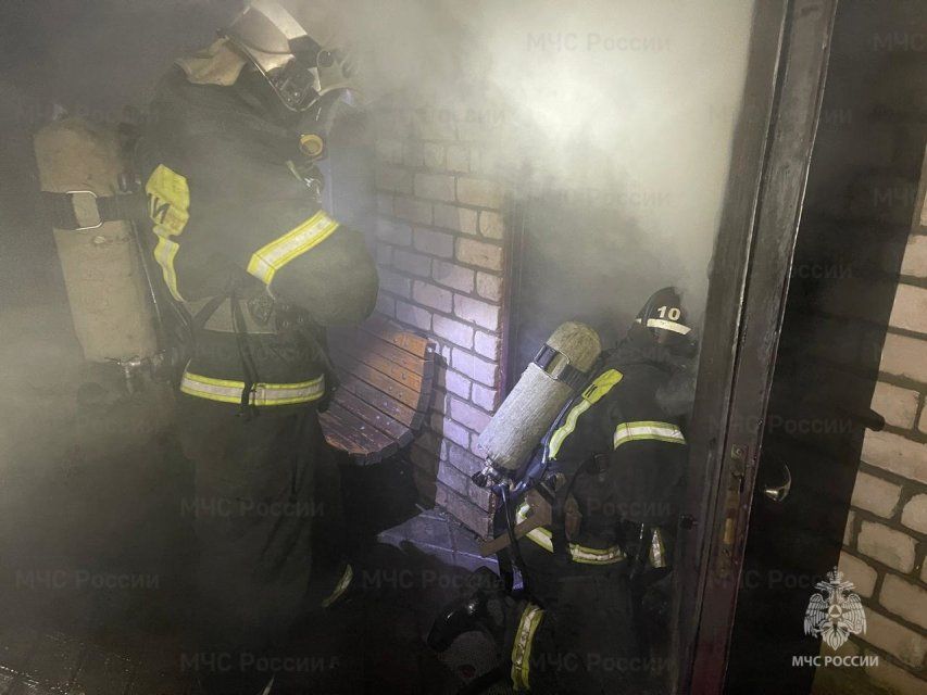 Сегодня утром при пожаре во Мценск пострадал человек
