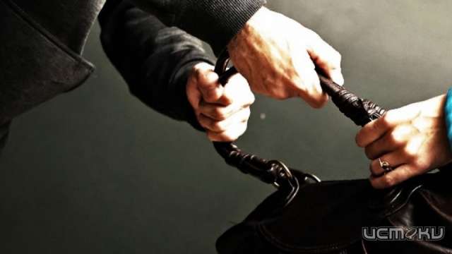 24-летний БОМЖ ограбил на улице орловчанку