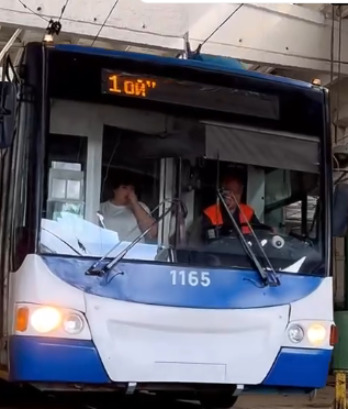 Первый б/у троллейбус из Питера вышел на улицы Орла 