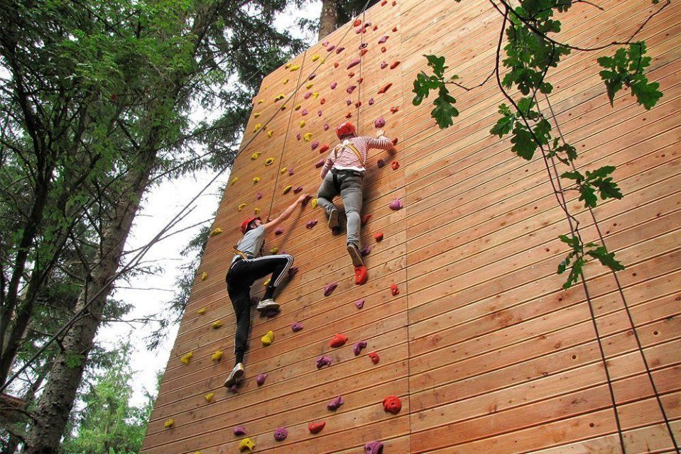 В Орле появится стена для скалолазания