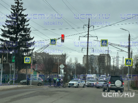 Сегодня на регулируемом перекрестке ул. Генерала Родина и Колхозной произошло ДТП с участием питбайка