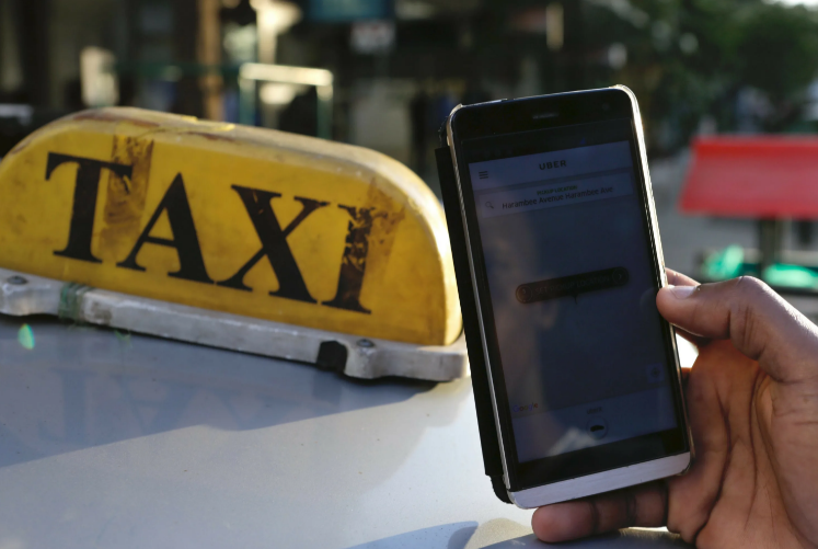 В Орле таксист украл у клиента дорогостоящий гаджет