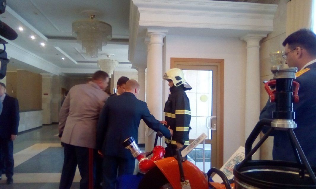 Фотозона и выставка раритетной техники: в Орле отмечают 370-летие пожарной охраны