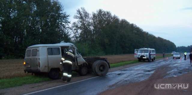 В Орловской области в аварии с КАМАЗом насмерть разбился 45-летний мужчина
