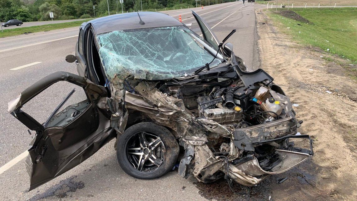 В двойной аварии под Орлом пострадал ребенок