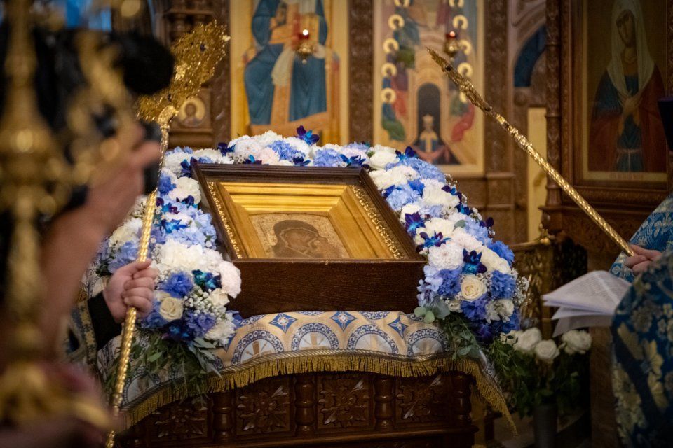 Чудотворный образ Казанской иконы Божией Матери встретили почти 3 тысячи орловчан