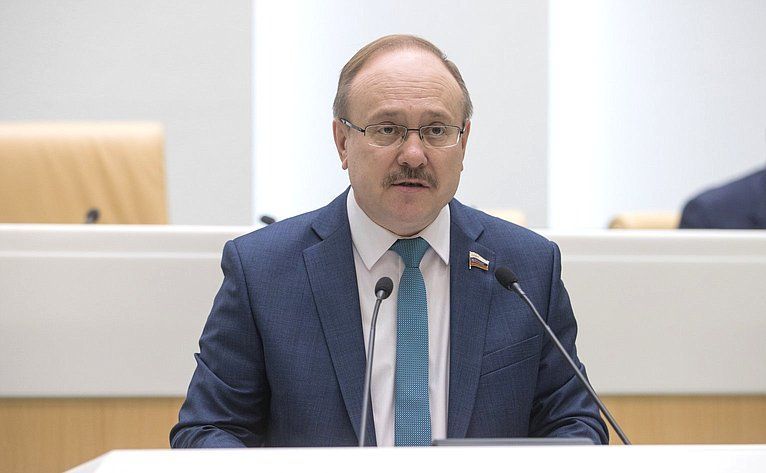 Иконникова вновь избрали сенатором Совета Федерации