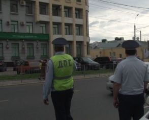 600 водителей-нарушителей орловские гаишники остановили за тонировку