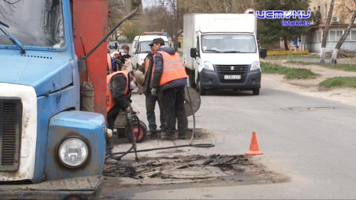 Там, где не ступала нога сити-менеджера: в Орле снова латают одни и те же ямы каждый сезон