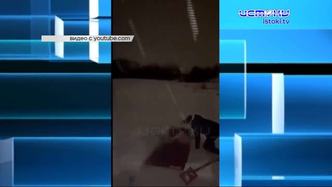 Орловские спасатели отрабатывали сегодня навыки по спасению человека, который попал в ледовый плен