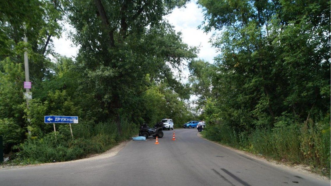 Трое в больнице, один погиб: под Орлом компания разбилась на квадроцикле