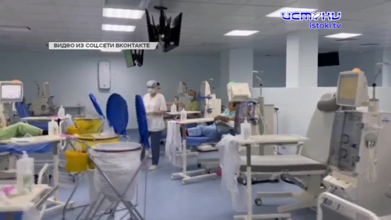 В Орле по жалобам жильцов элитной многоэтажки закрывают гемодиализный центр, который необходим более чем для 50 человек. В скандальной ситуации разбир...