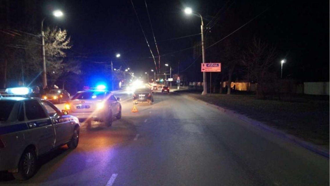 В Орле китайская иномарка собрала «паровозик» из двух ВАЗов