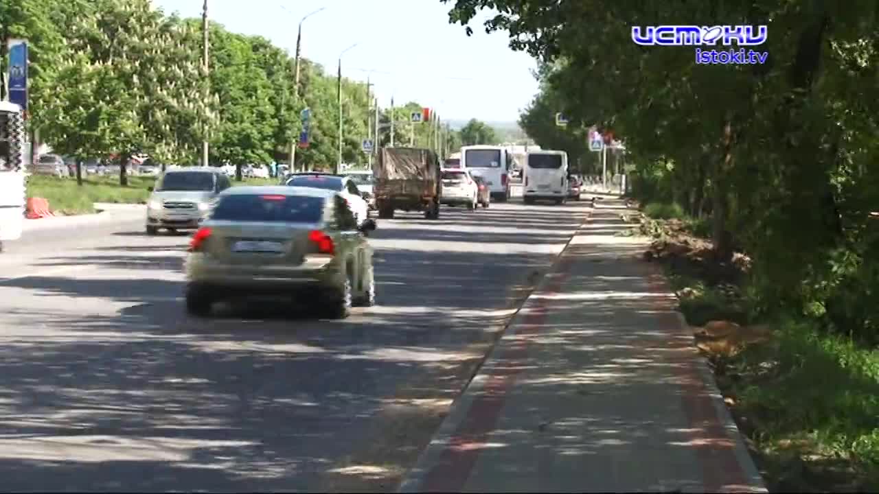 В Орле на Октябрьской нашли неожиданное решение для технического тротуара