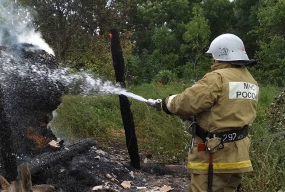 Под Орлом на берегу Оки дотла сгорел «Сузуки»