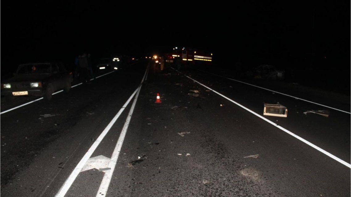 На Орловщине 24-летняя девушка погибла в ДТП, вылетев на встречку под фуру