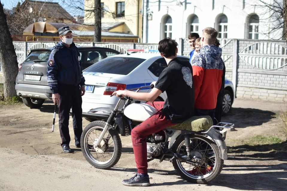 Сотрудники ГИБДД УМВД России по г. Орлу напомнили водителям двухколесного транспорта о безопасности на дороге