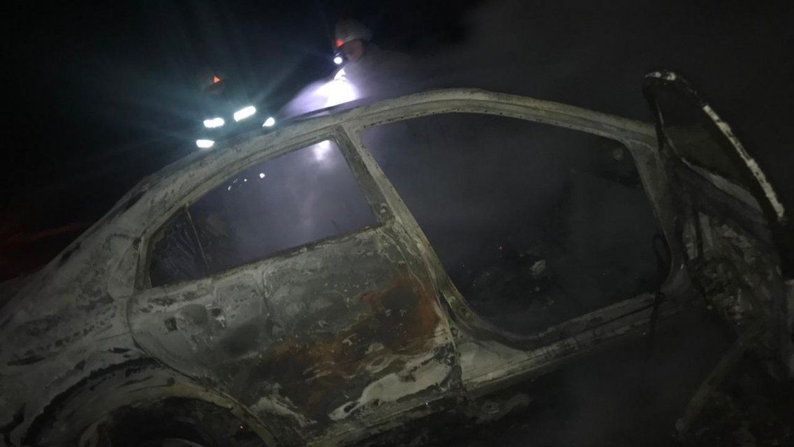 На трассе М-2 «Крым» в Орловской области выгорела «Мазда»